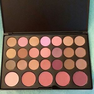 Blushed Neutrals eyeshadow blush palette